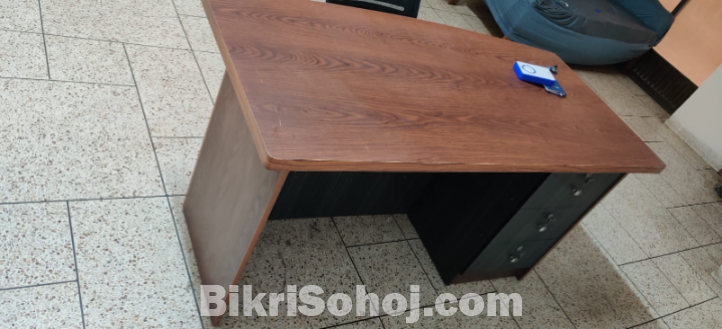 Office table for Sale